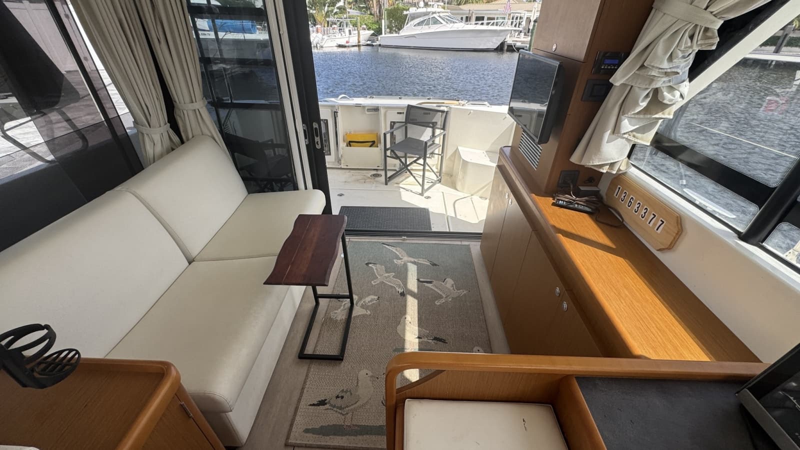 Salon Aft View