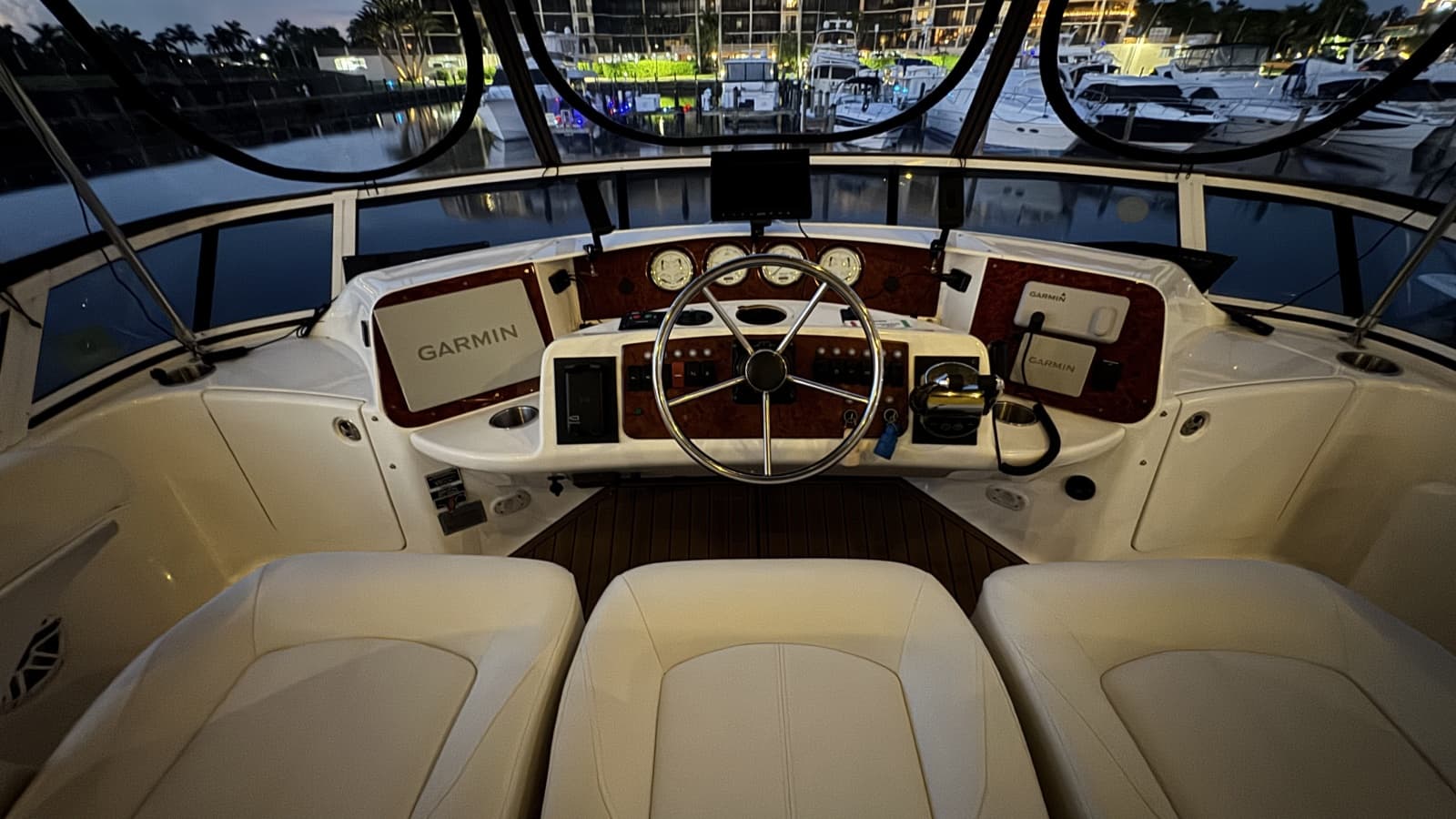 Flybridge Helm Station