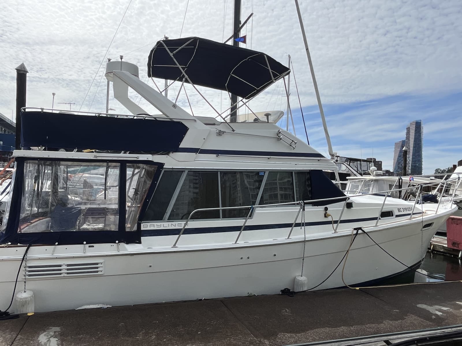 1987 Bayliner 3270 Motoryacht