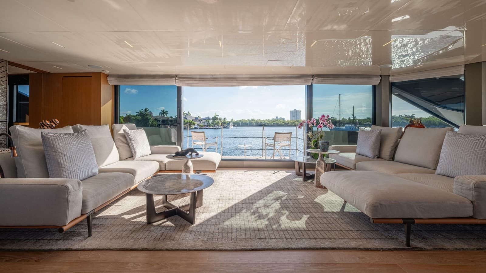 Main Salon Looking Starboard 