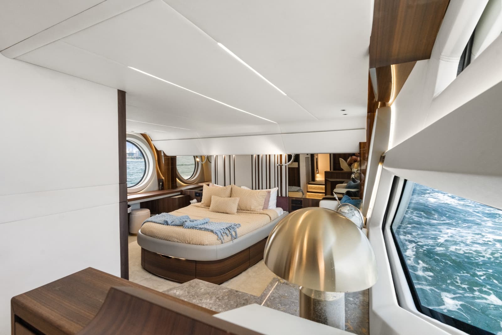 2023 Aicon 66 Vivere
