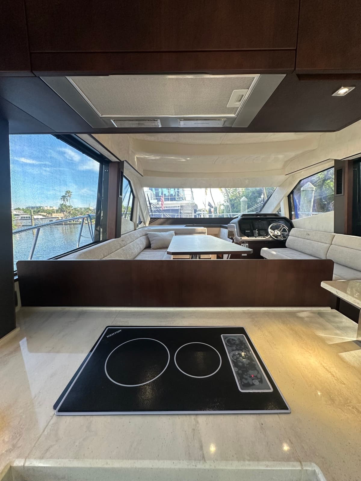 2021 Galeon 500 FLY