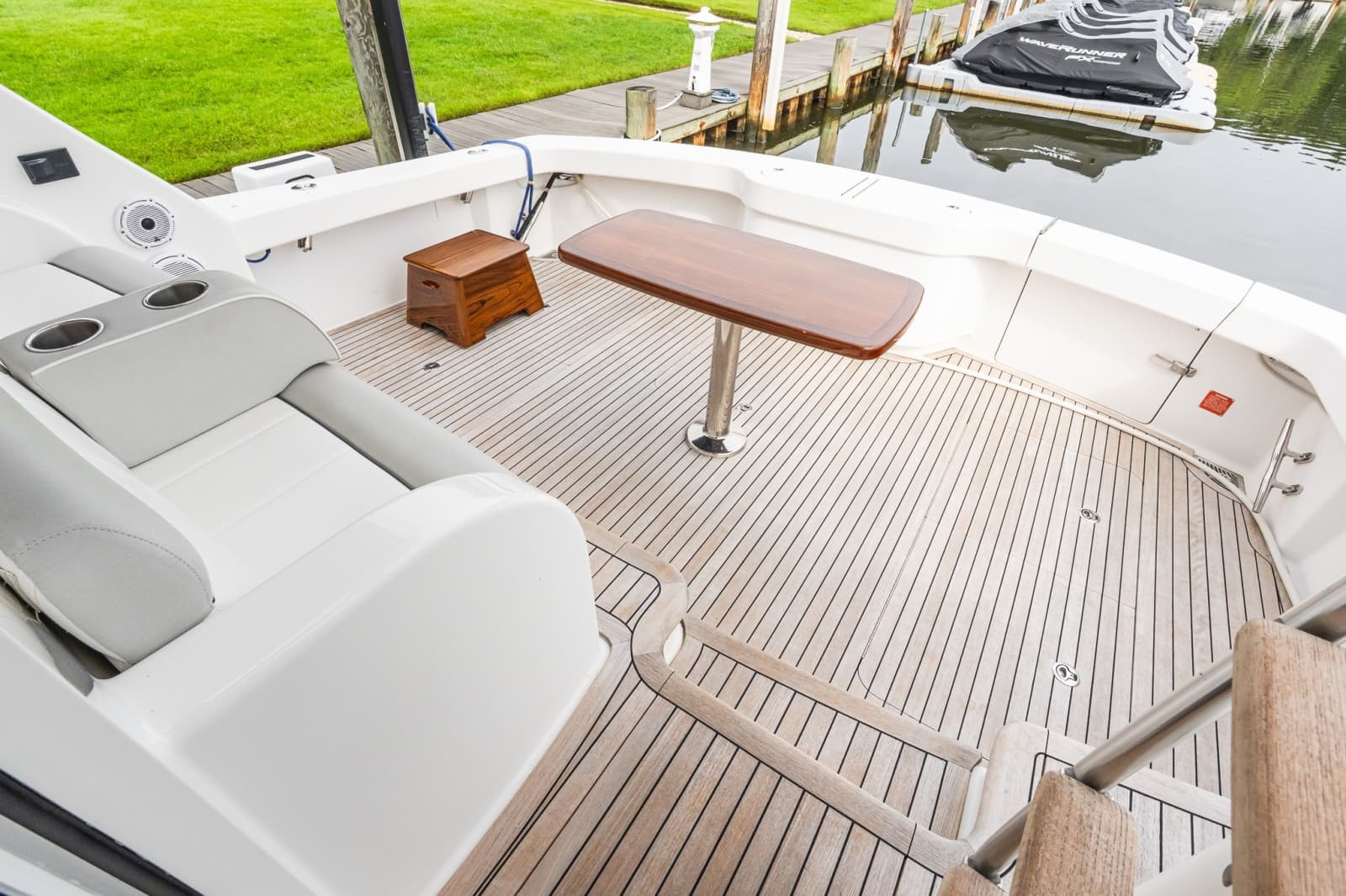 2022 Viking 48 Convertible