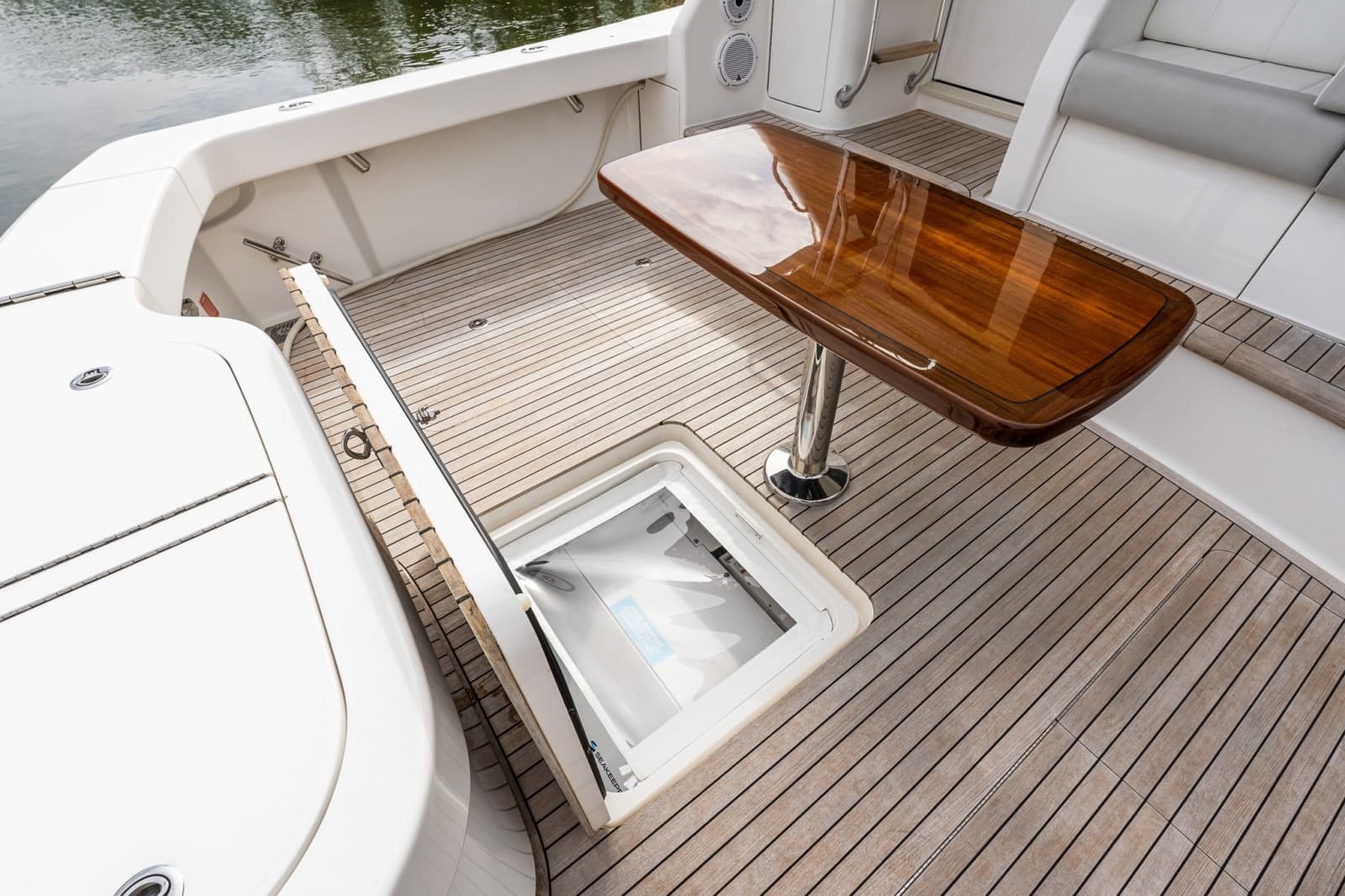 2022 Viking 48 Convertible