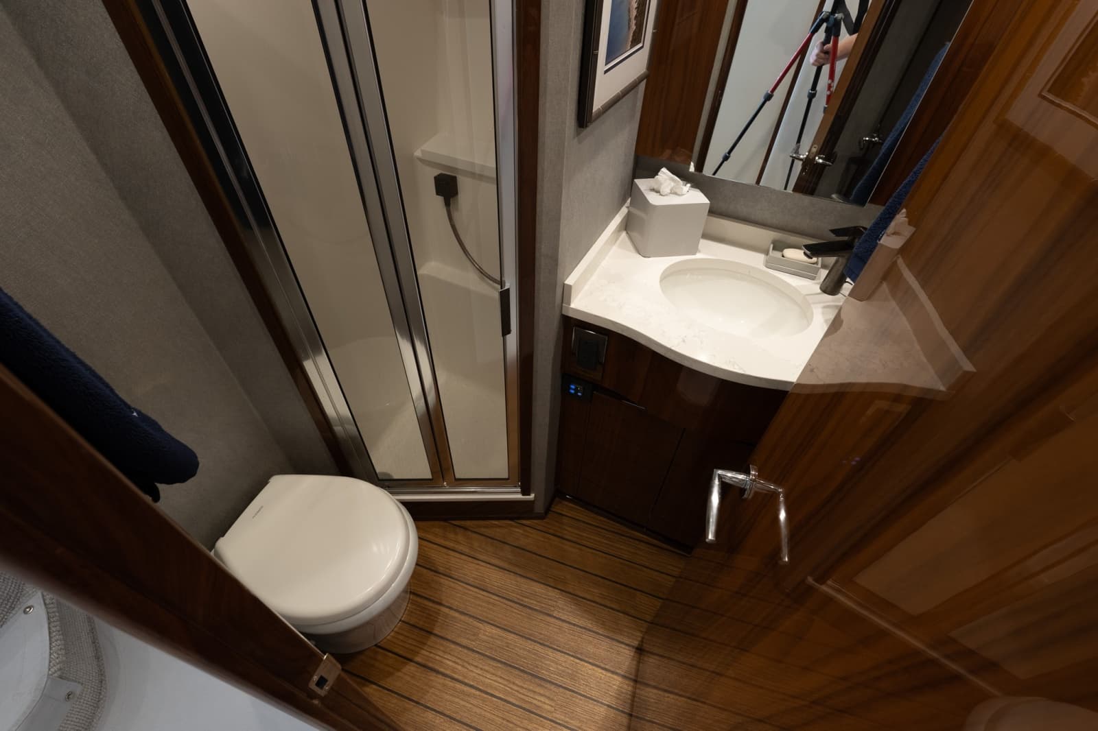 2022 Viking 48 Convertible