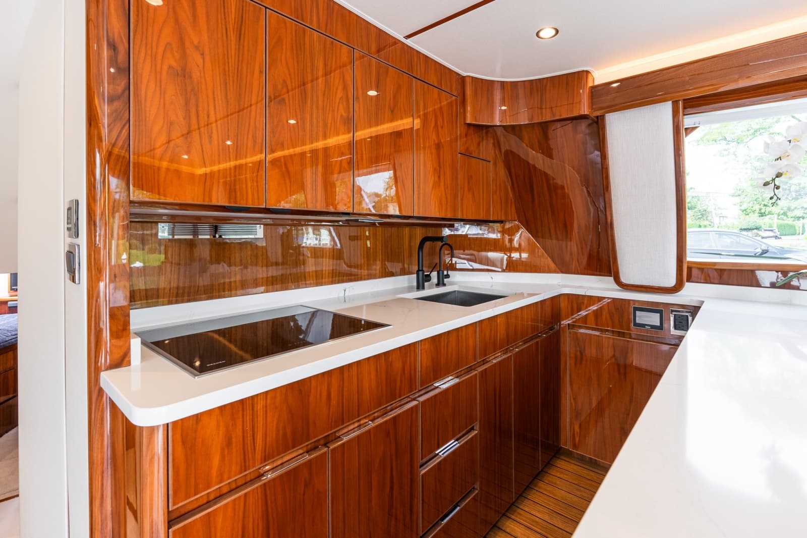 2022 Viking 48 Convertible