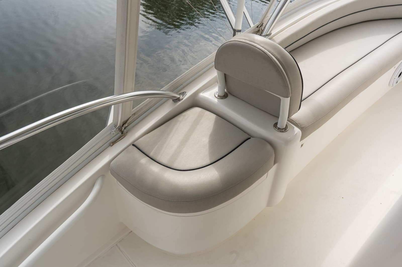 2022 Viking 48 Convertible