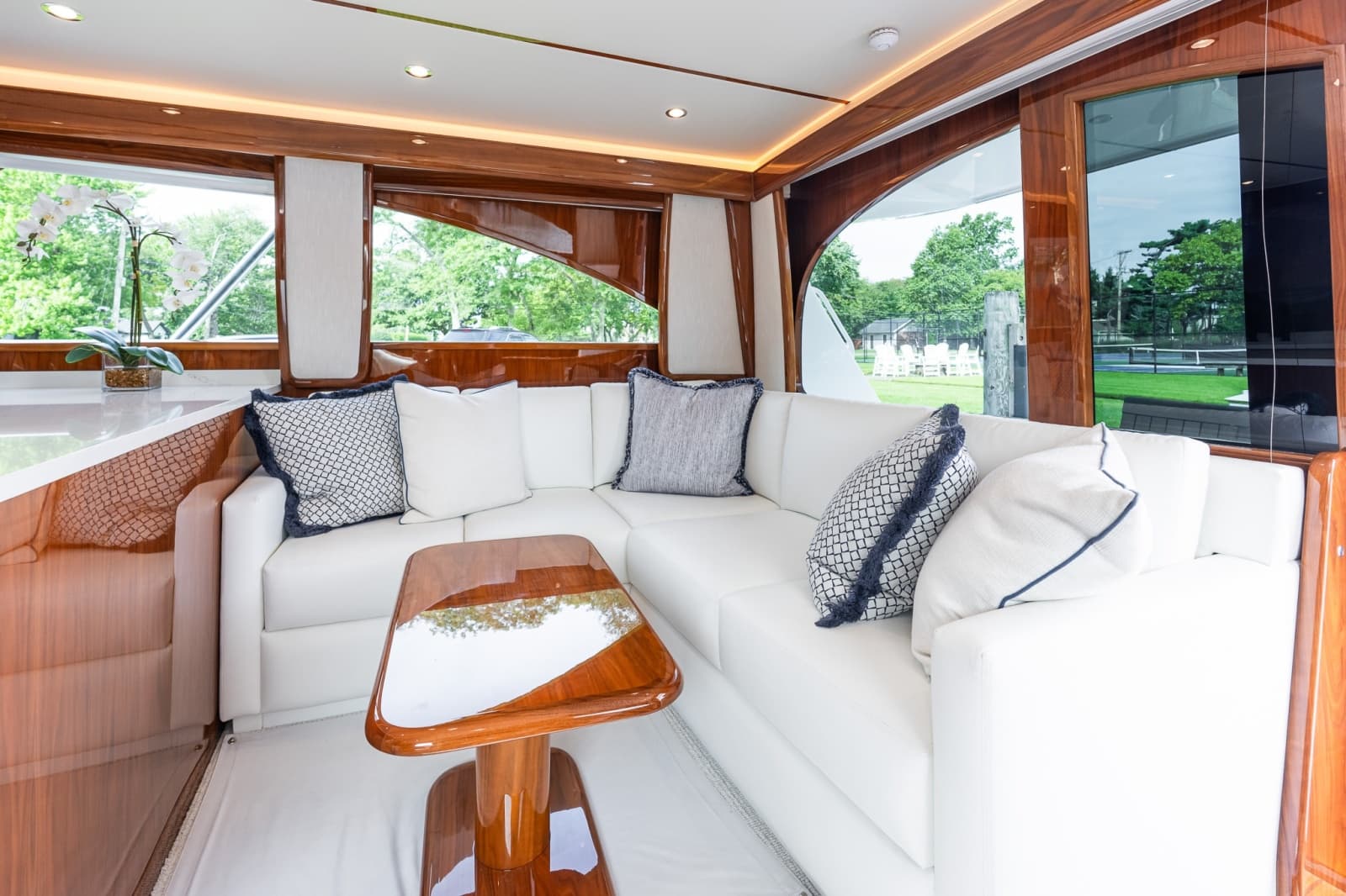 2022 Viking 48 Convertible