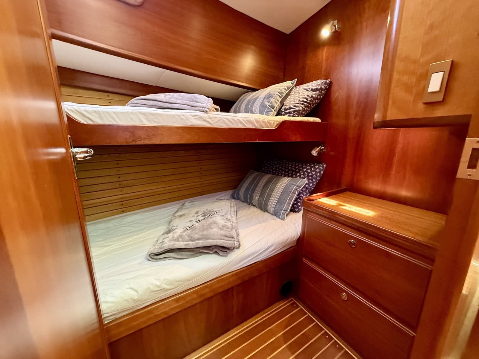 1999 Alden 40 Express