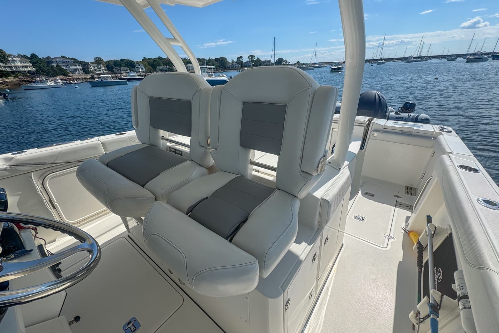 2020 Pursuit S 328 Sport