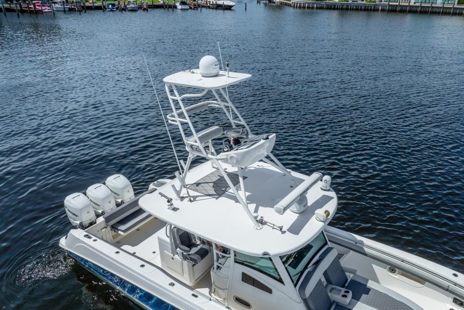 2011 Boston Whaler 