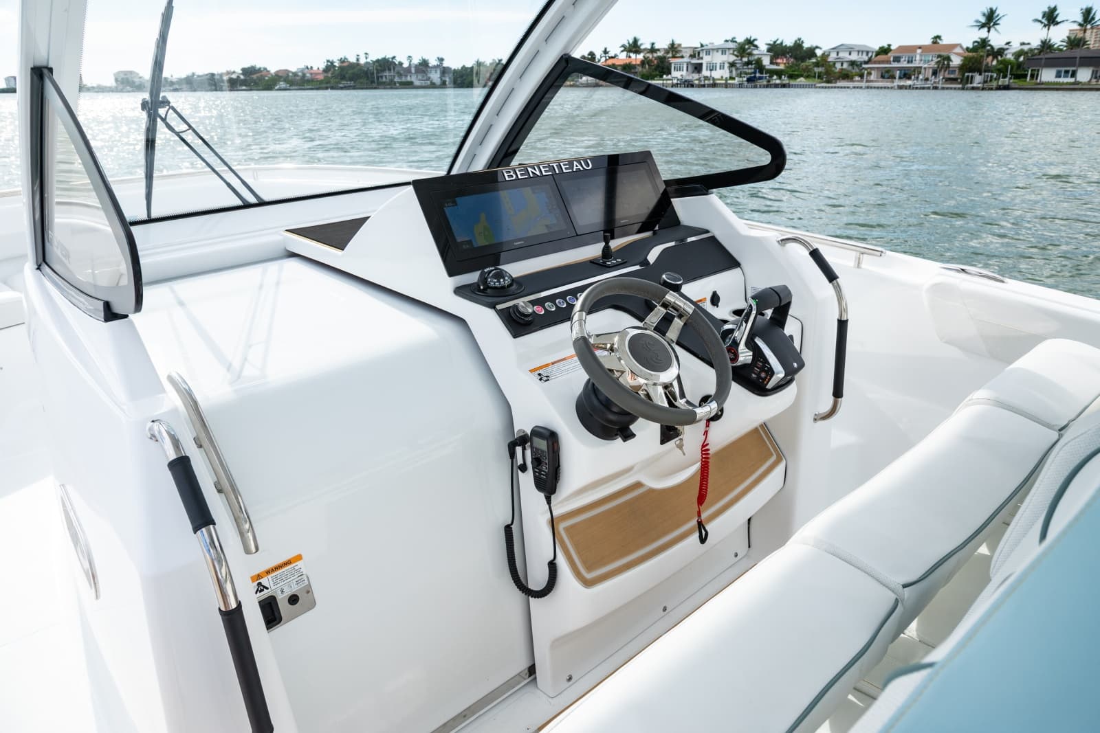 2027 Beneteau Flyer 30