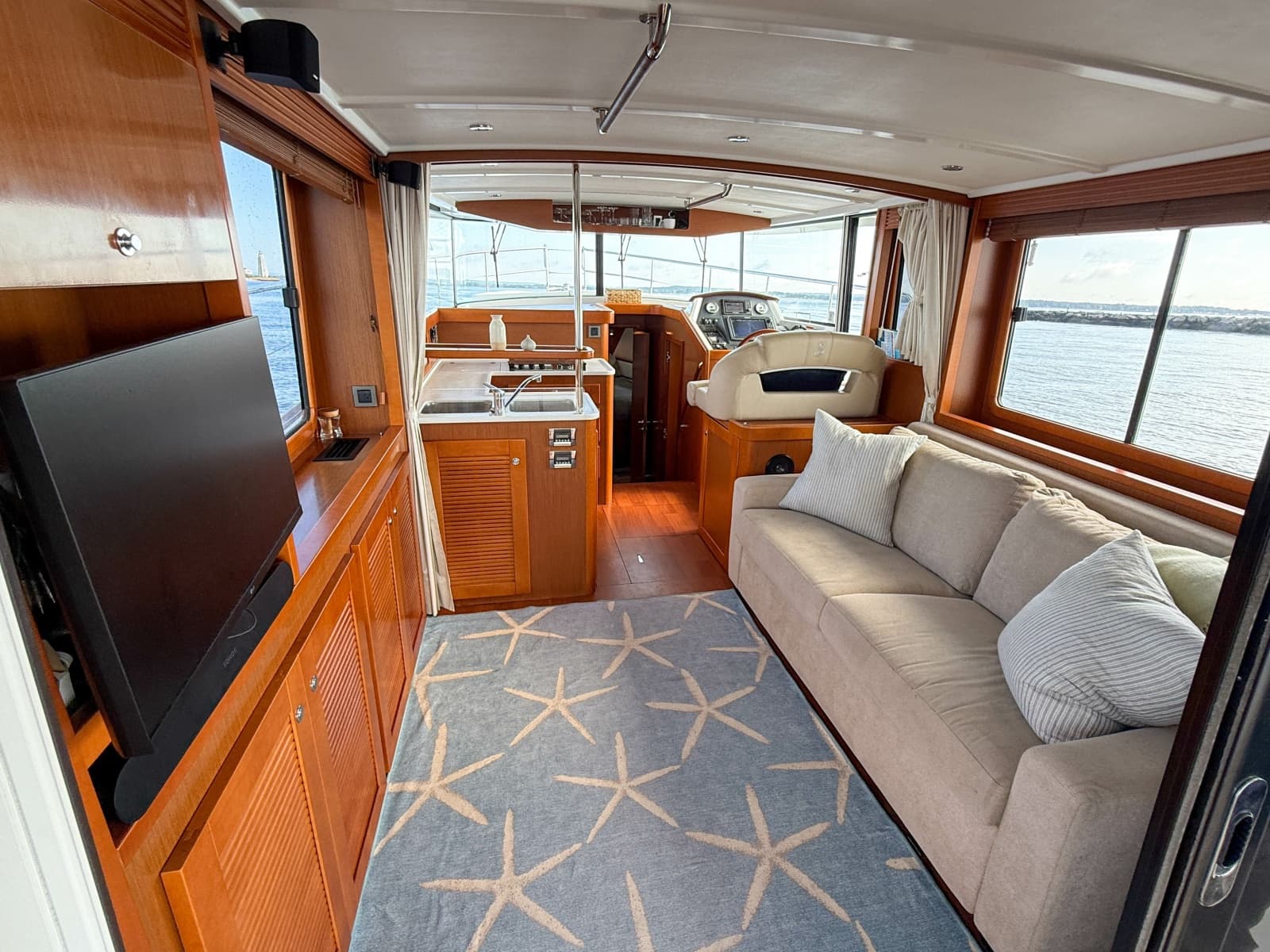 2015 Beneteau Swift Trawler 44