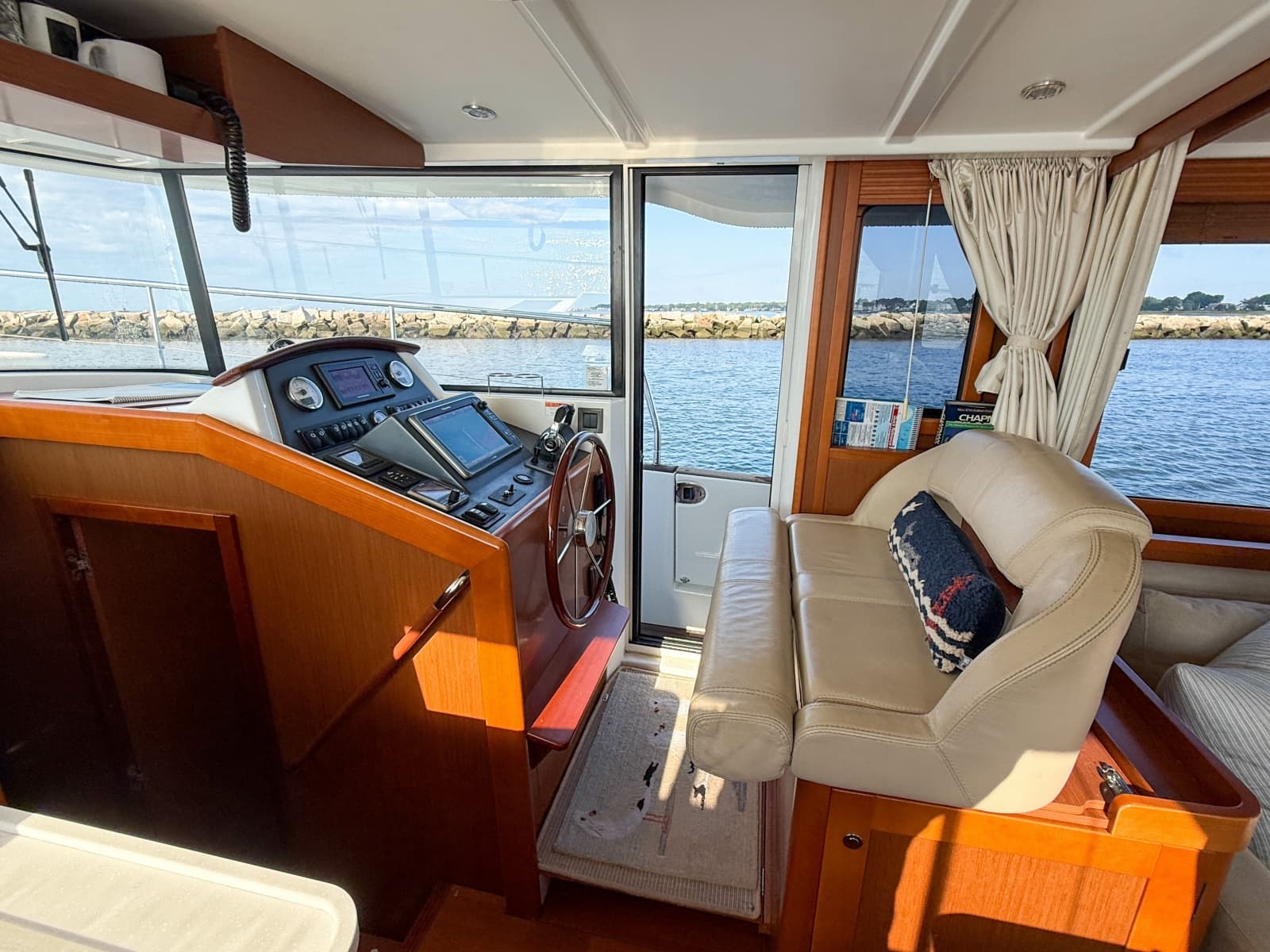 2015 Beneteau Swift Trawler 44