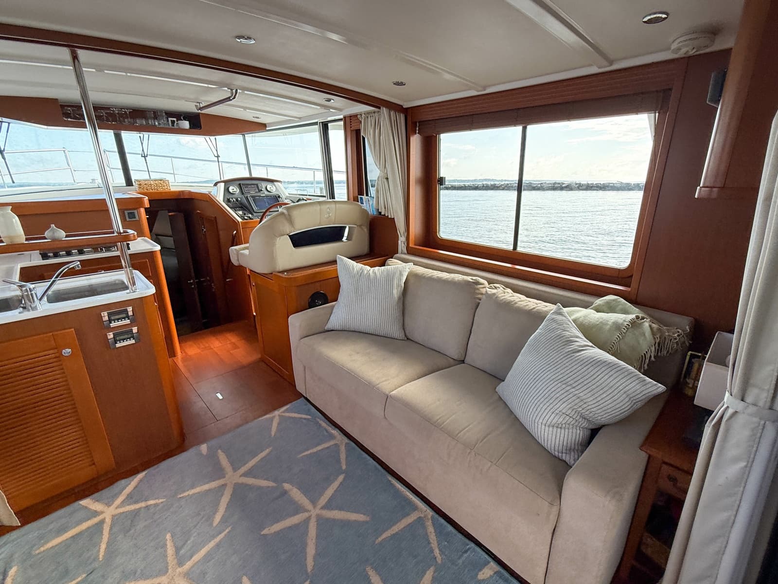 2015 Beneteau Swift Trawler 44