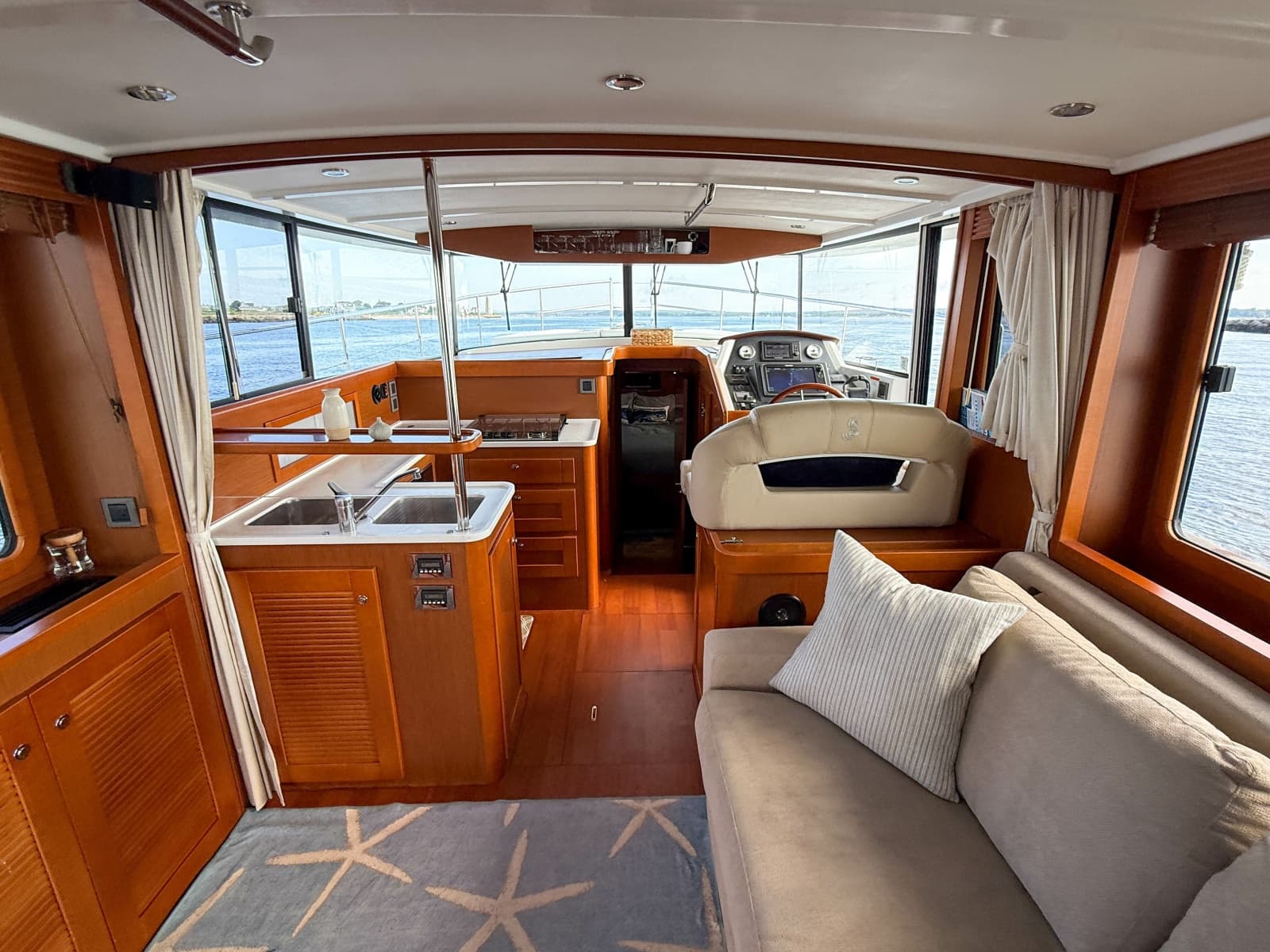 2015 Beneteau Swift Trawler 44