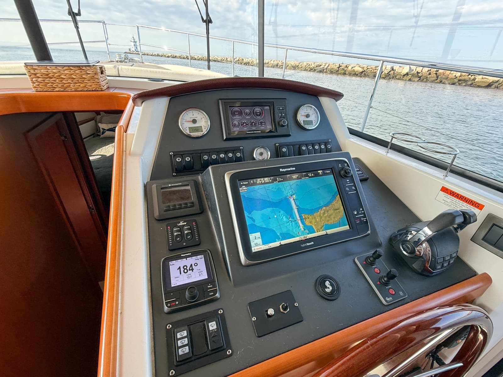 2015 Beneteau Swift Trawler 44