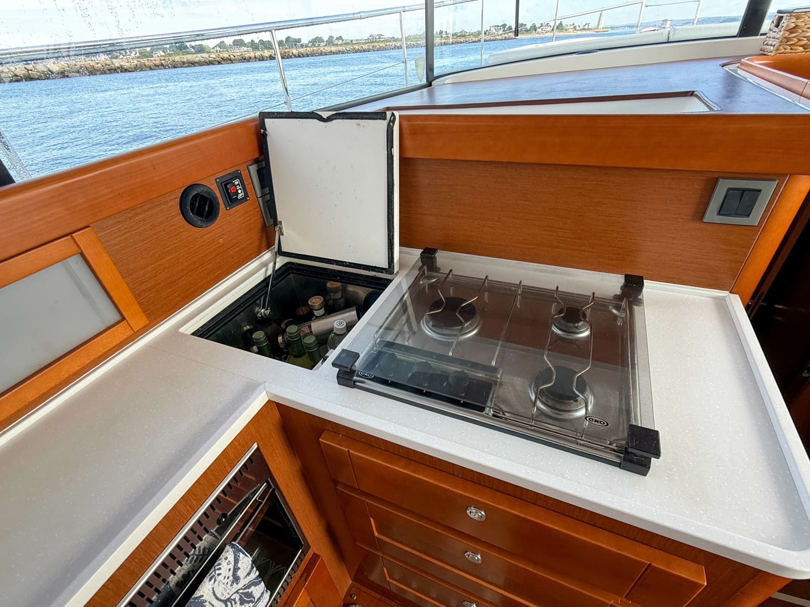2015 Beneteau Swift Trawler 44