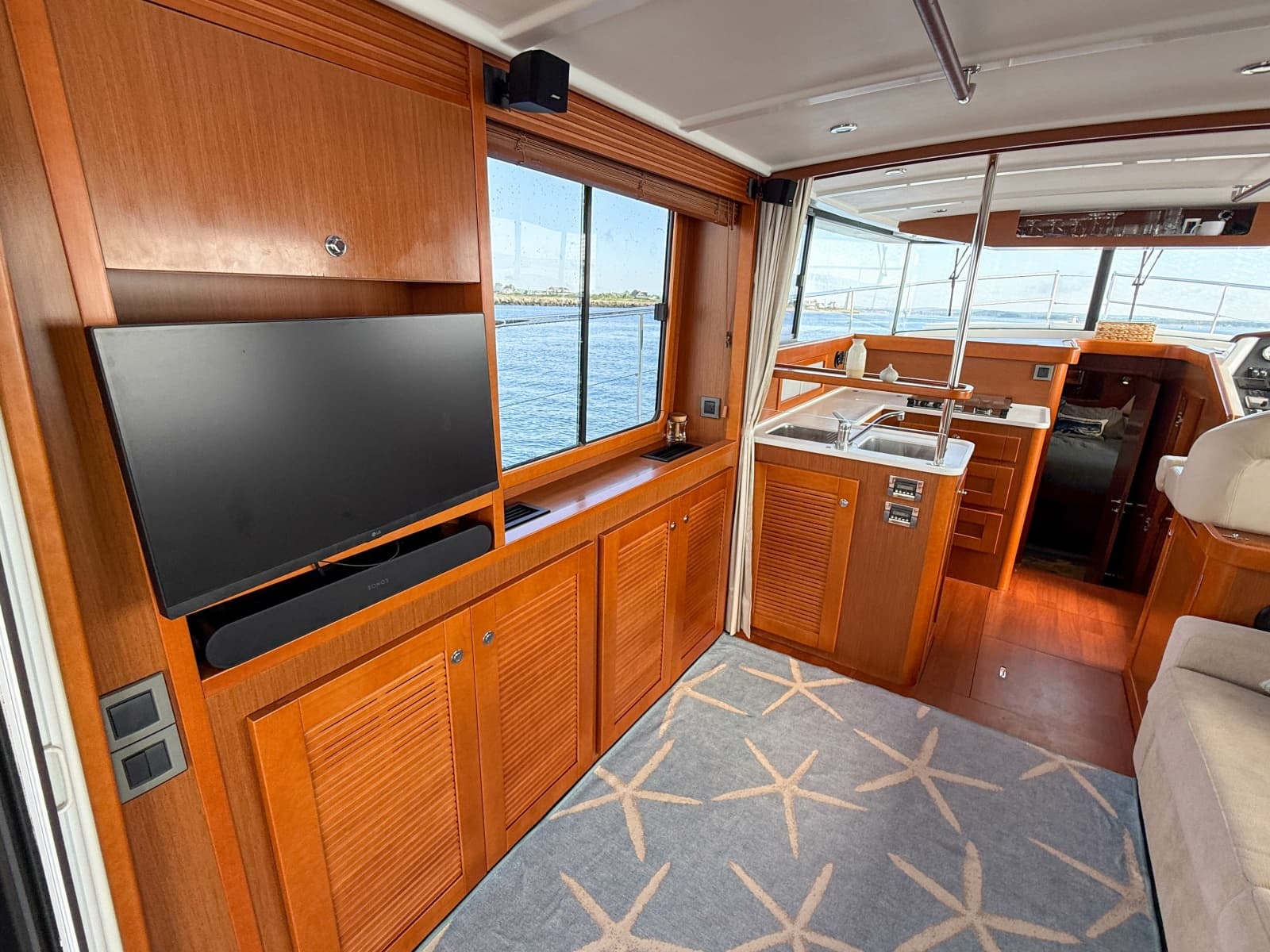 2015 Beneteau Swift Trawler 44