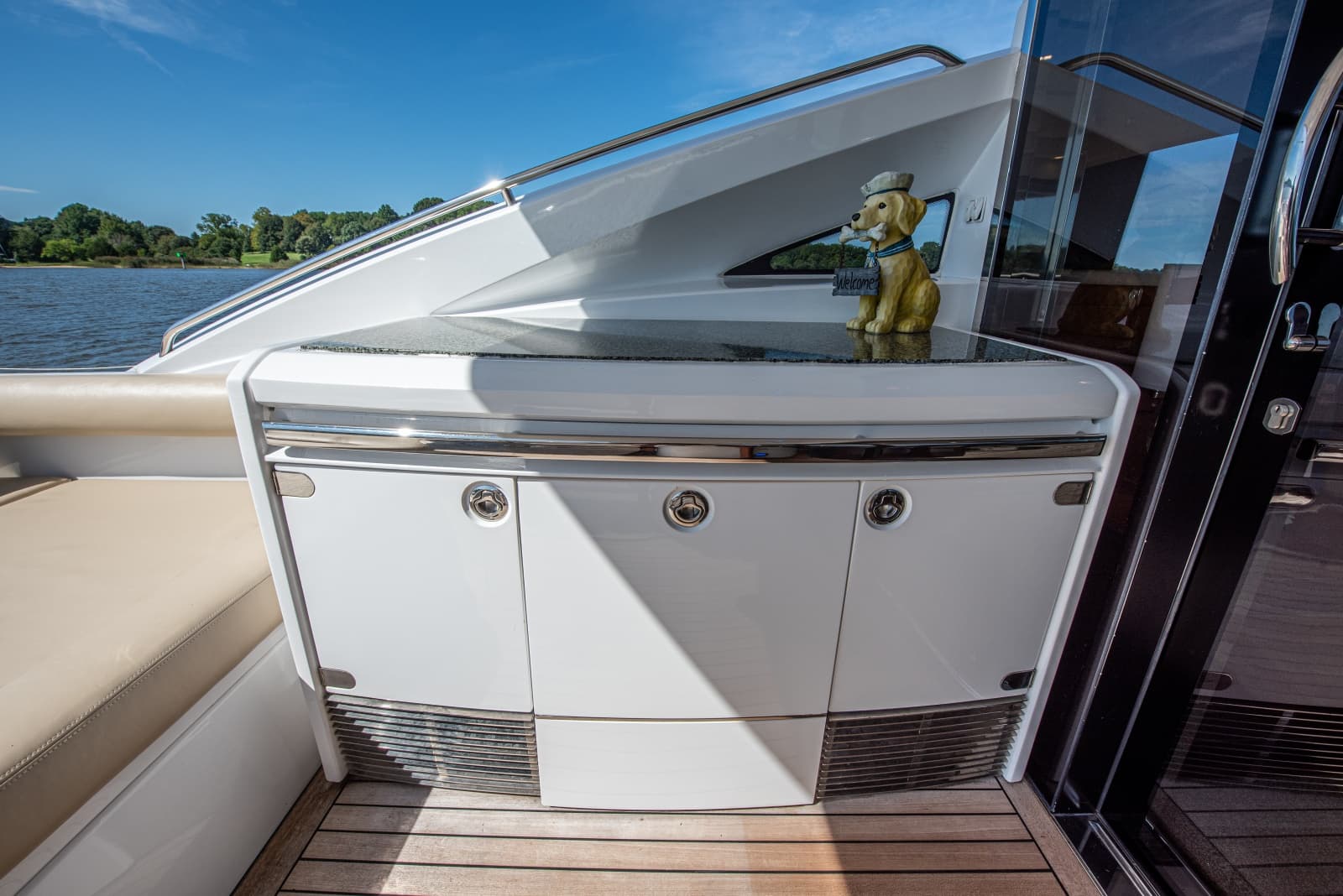 2006 Princess V65