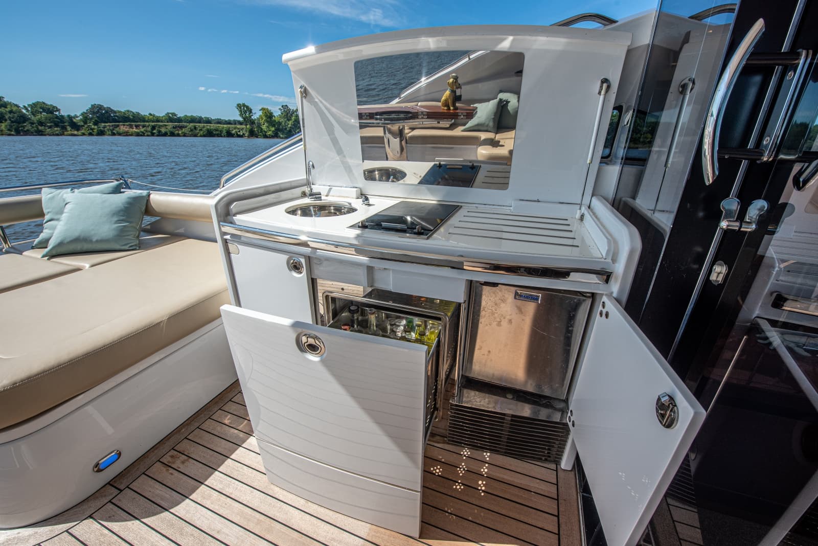 2006 Princess V65