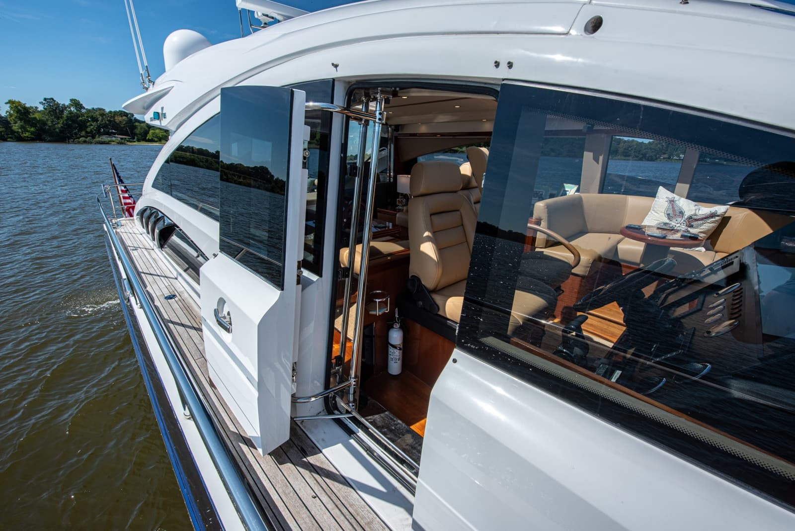 2006 Princess V65