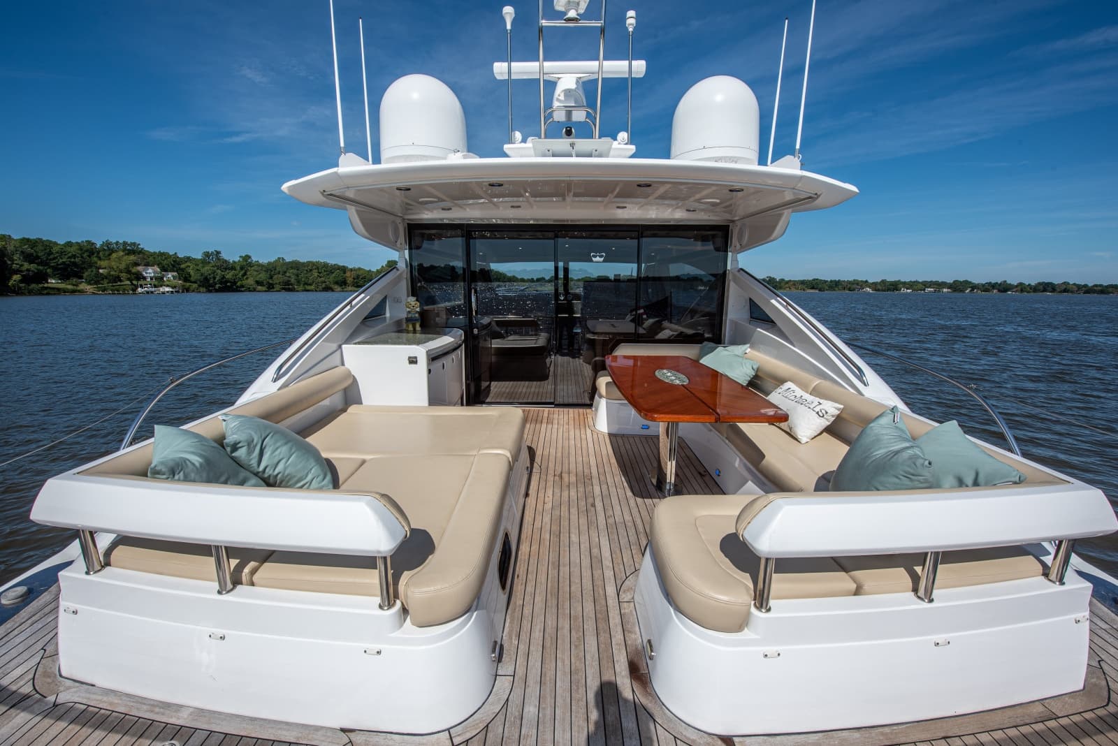 2006 Princess V65