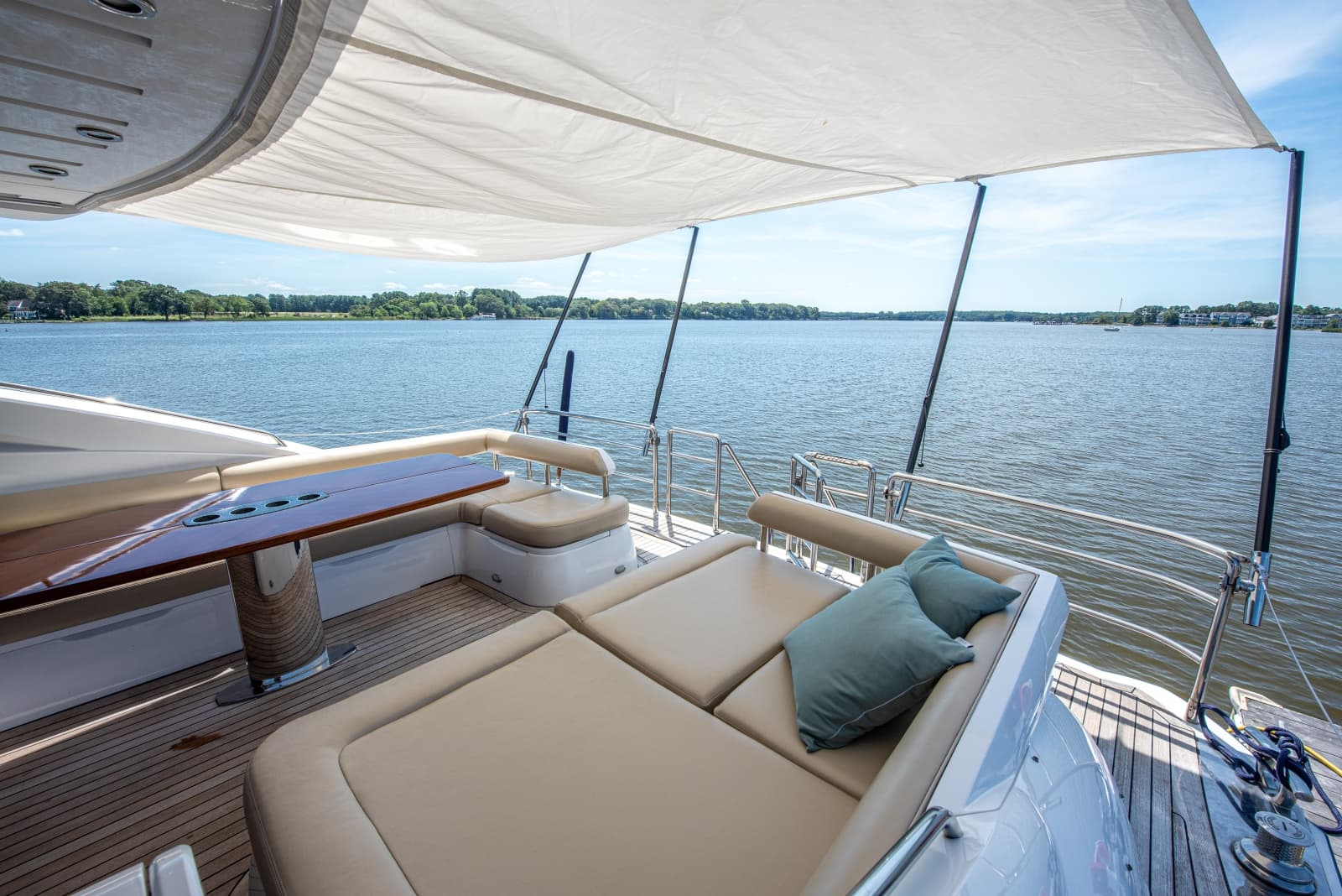 2006 Princess V65