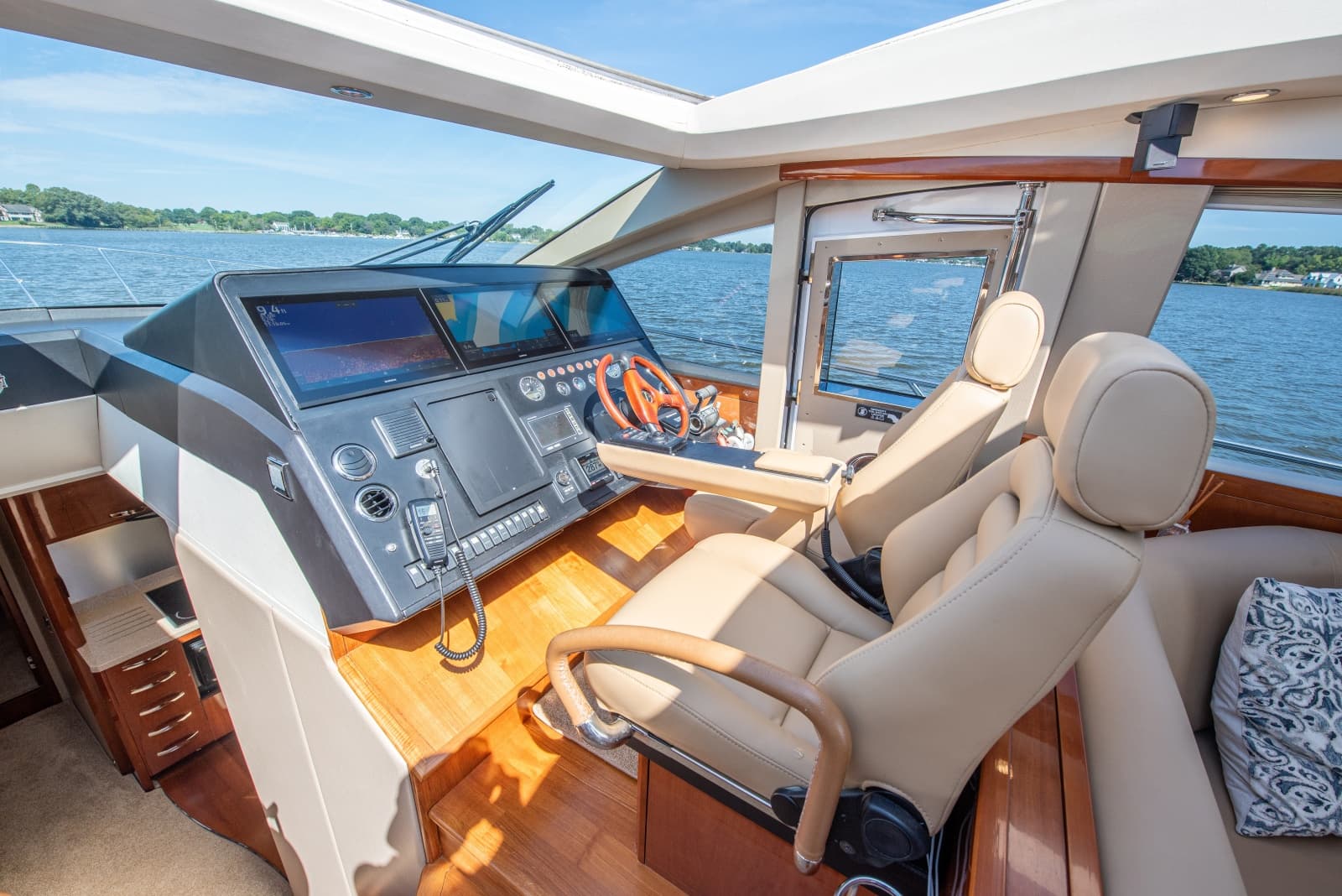 2006 Princess V65