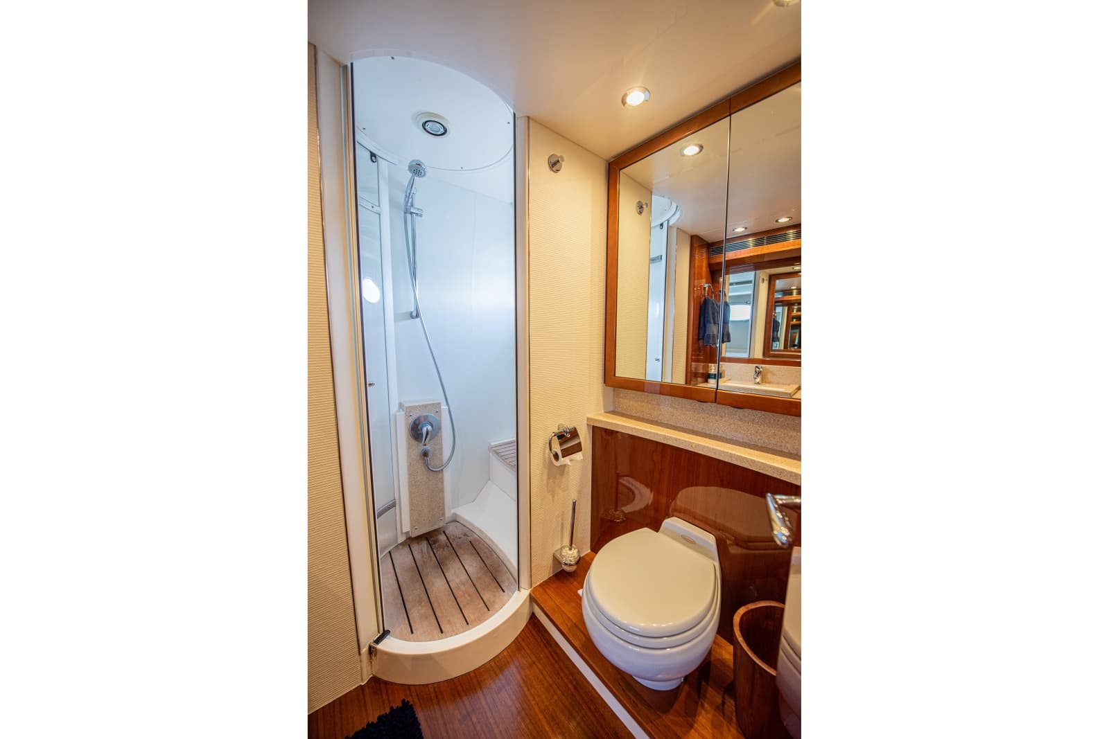 2006 Princess V65