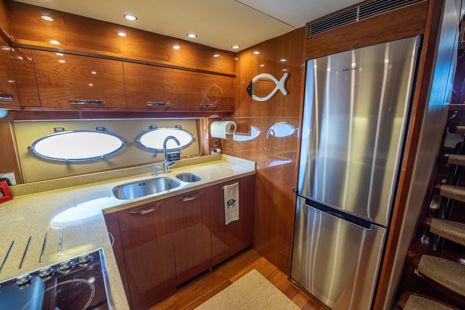 2006 Princess V65