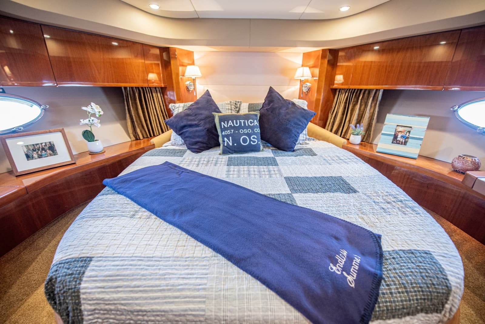 2006 Princess V65
