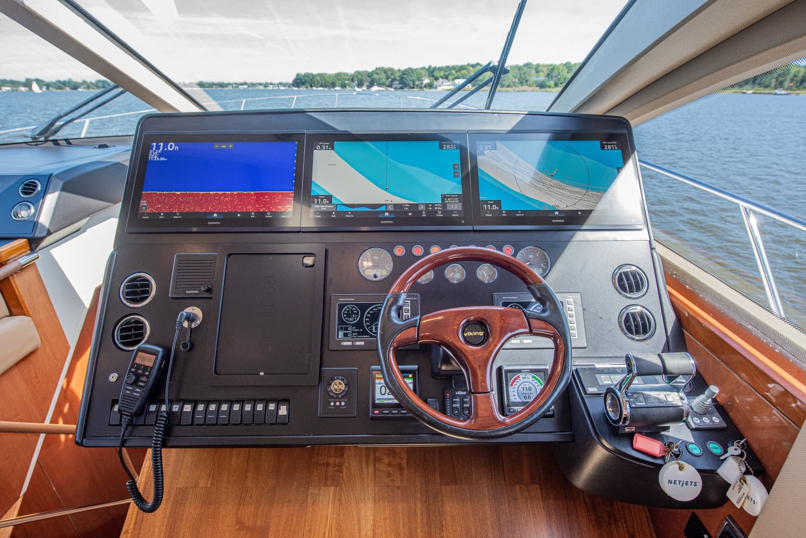 2006 Princess V65