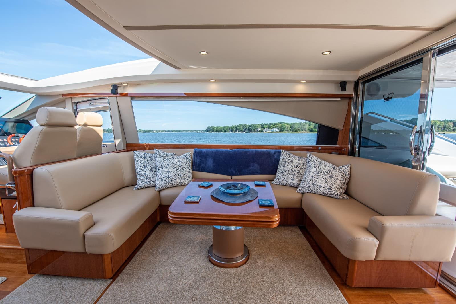 2006 Princess V65