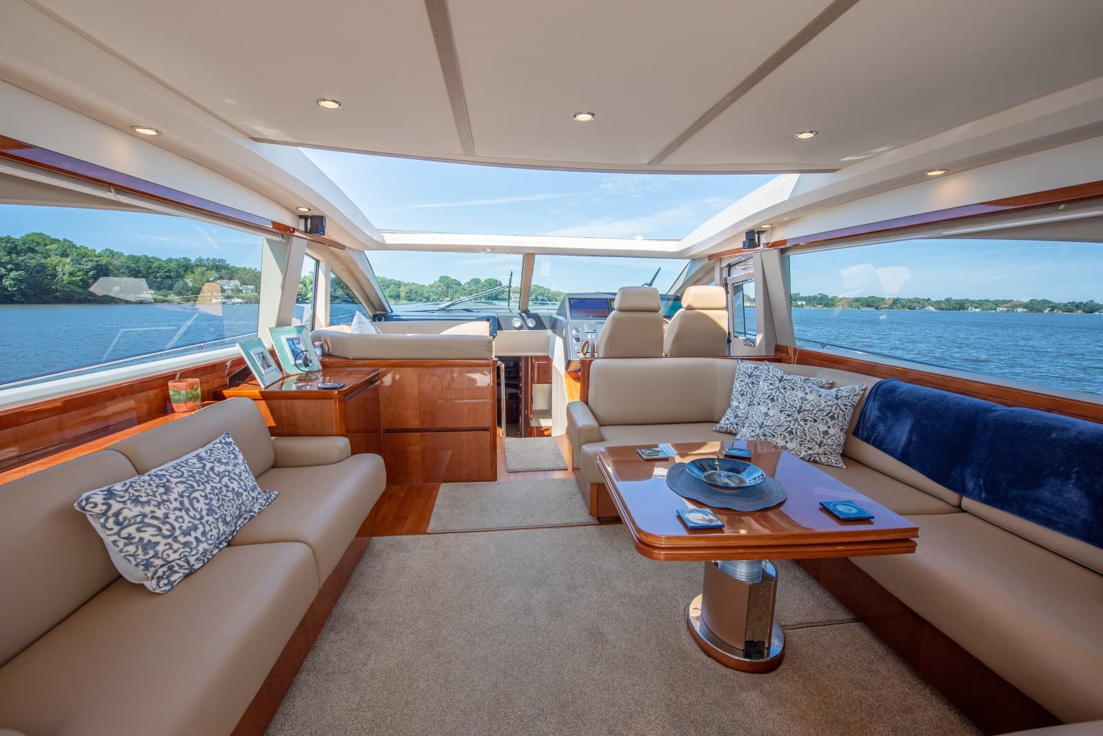 2006 Princess V65