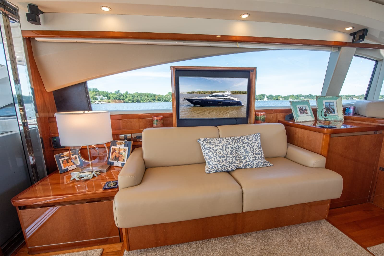 2006 Princess V65