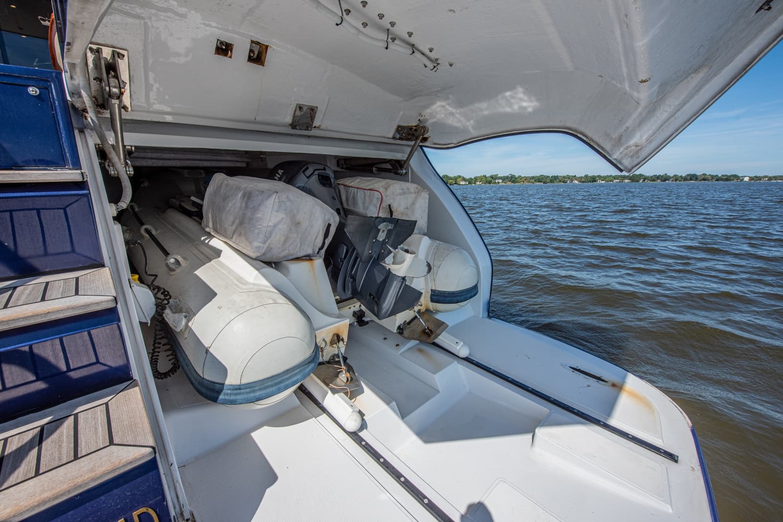 2006 Princess V65