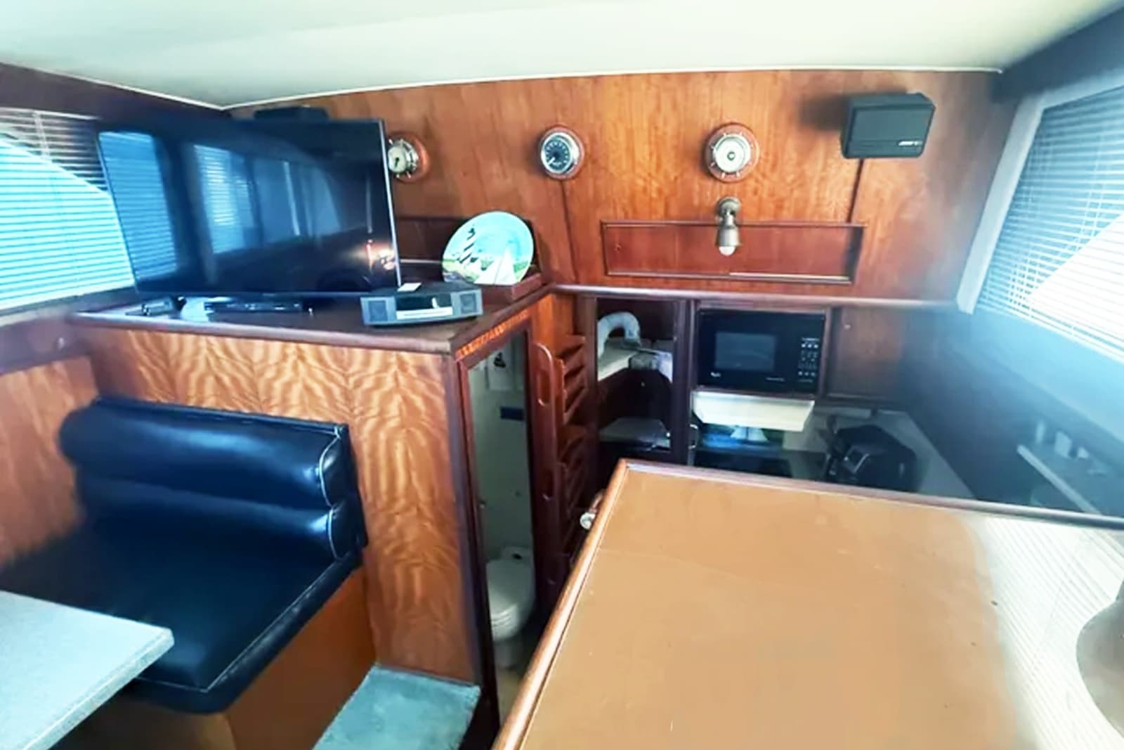 1973 Hatteras Double Cabin