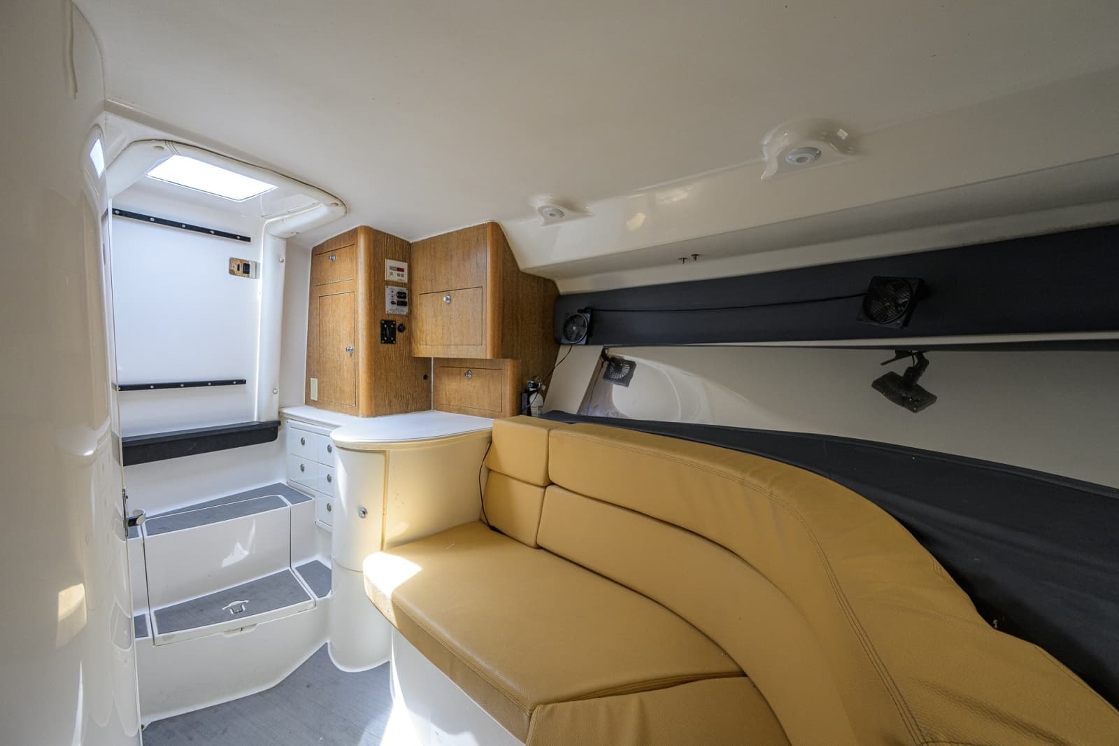 2009 Intrepid 370