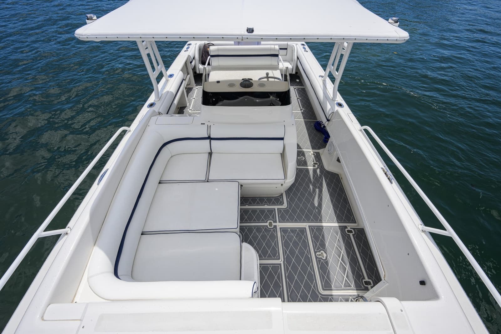 2009 Intrepid 370