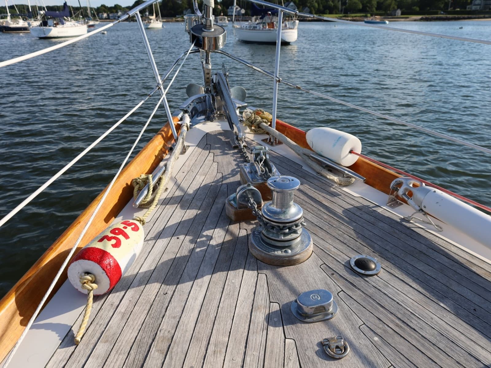 Bow Detail