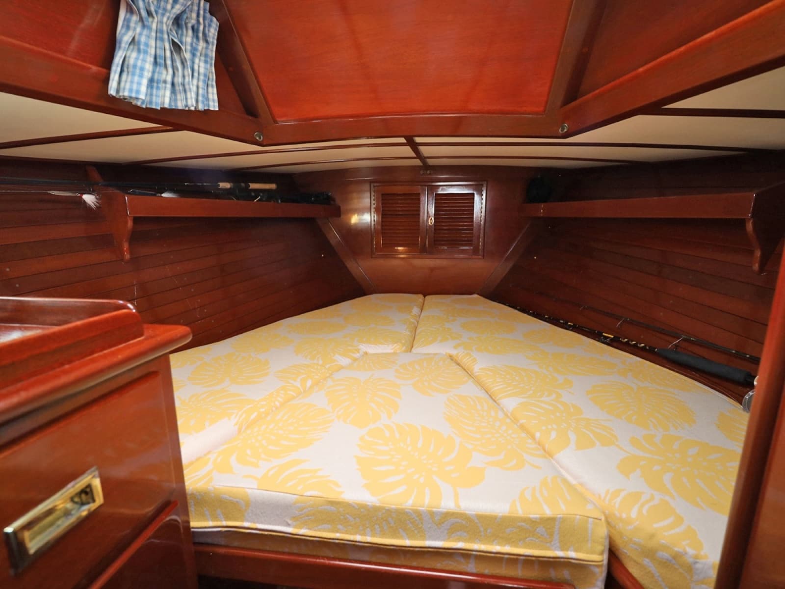 V-Berth with Filler