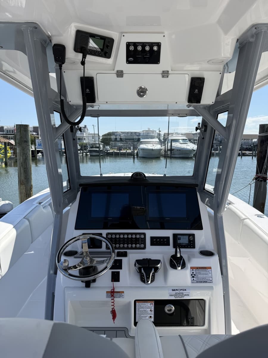 2025 Sea Fox 288 Commander
