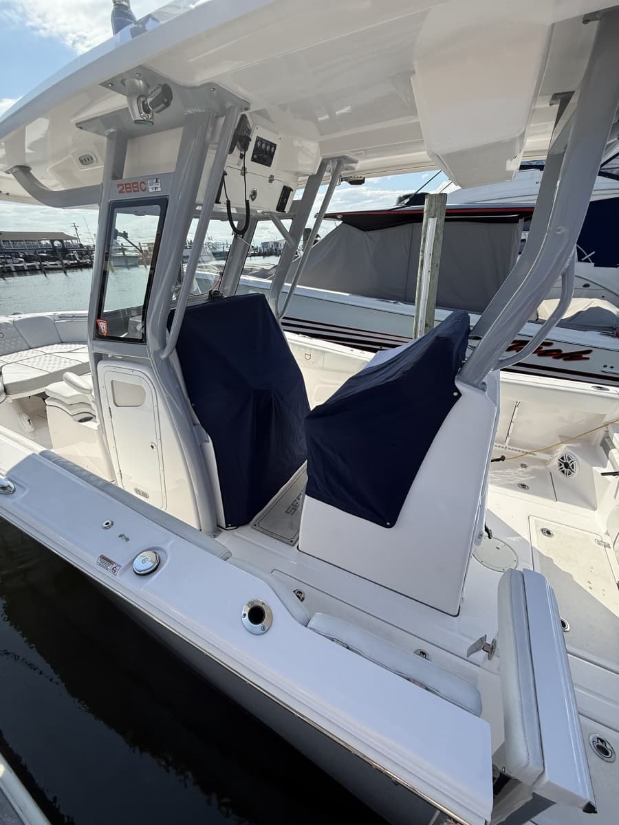 2025 Sea Fox 288 Commander