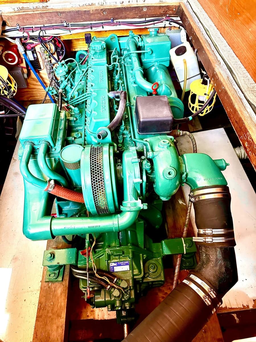 1952 Custom Rose Brothers 32 Flybridge