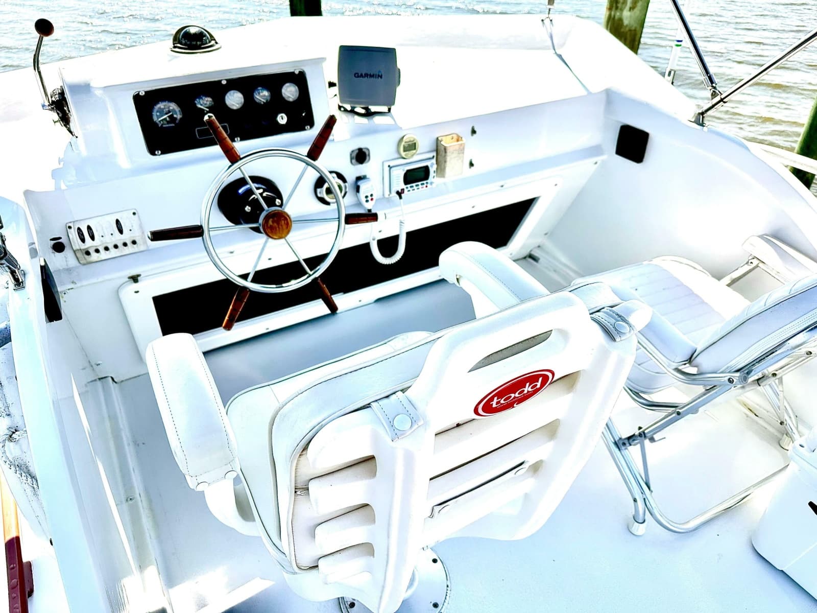 1952 Custom Rose Brothers 32 Flybridge