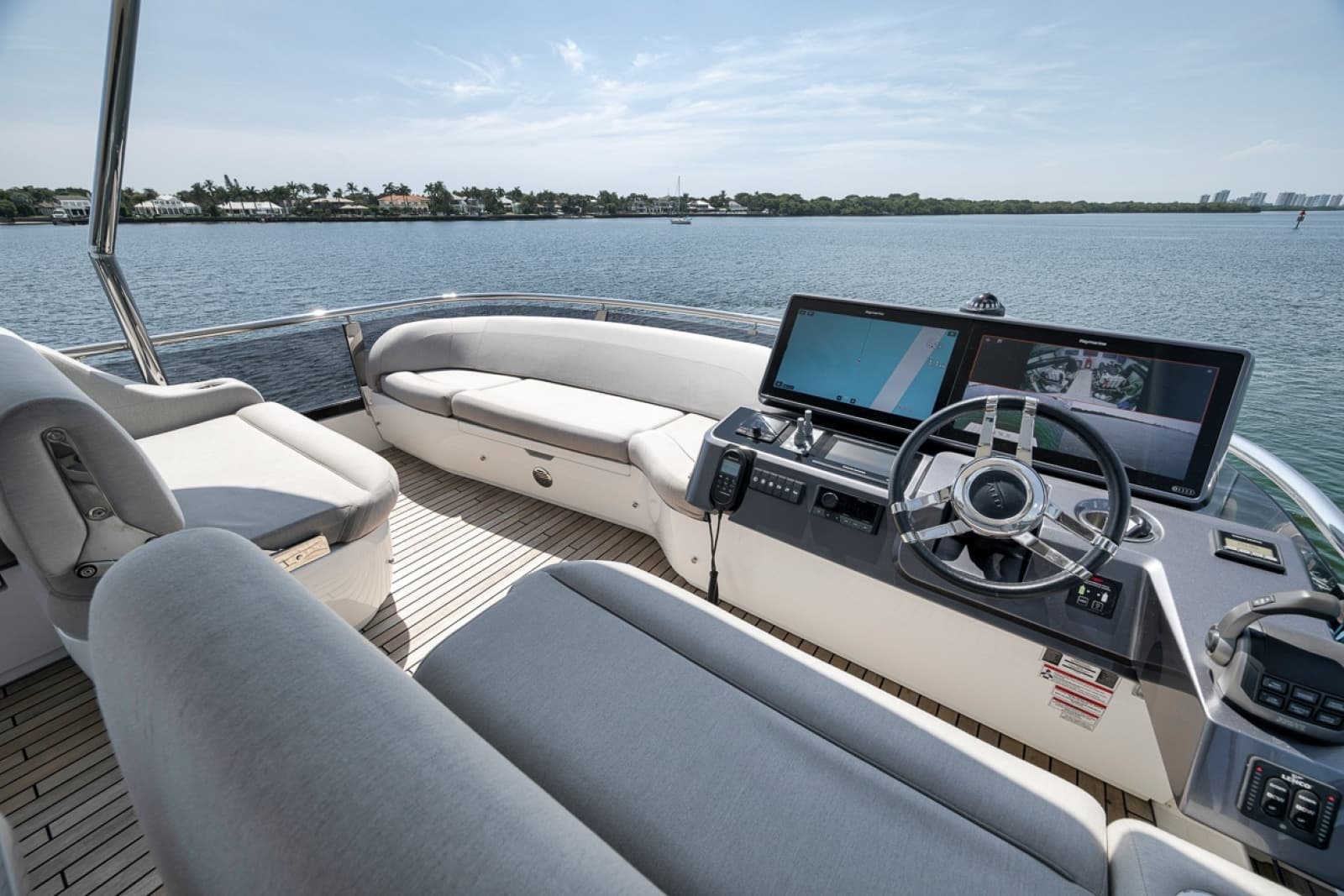2023 Galeon 