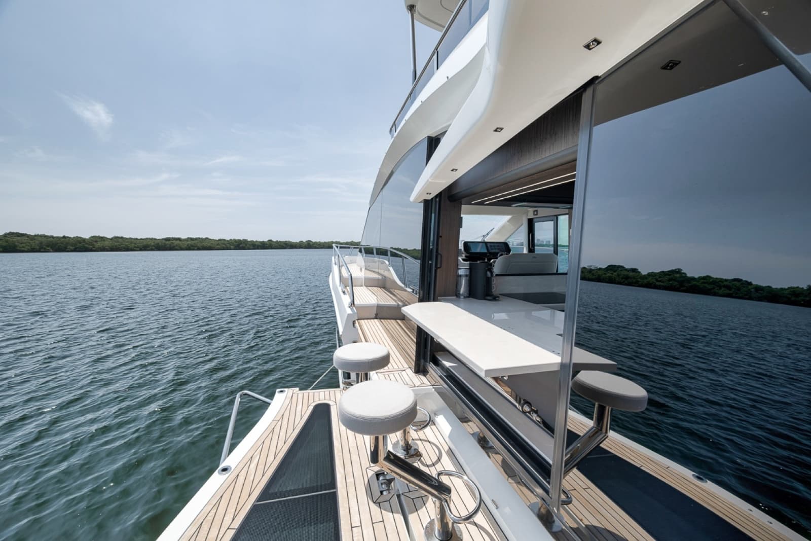 2023 Galeon 