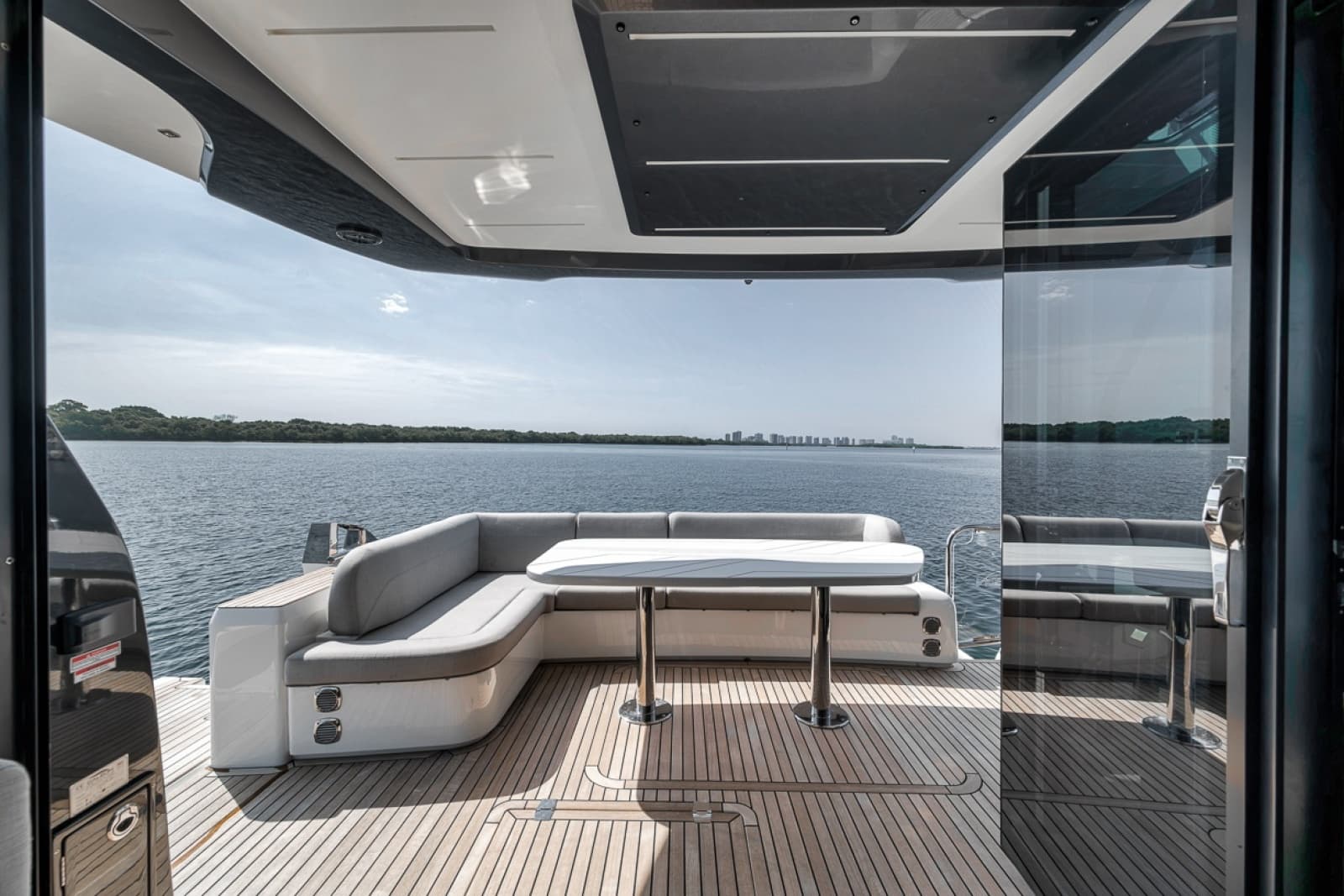 2023 Galeon 