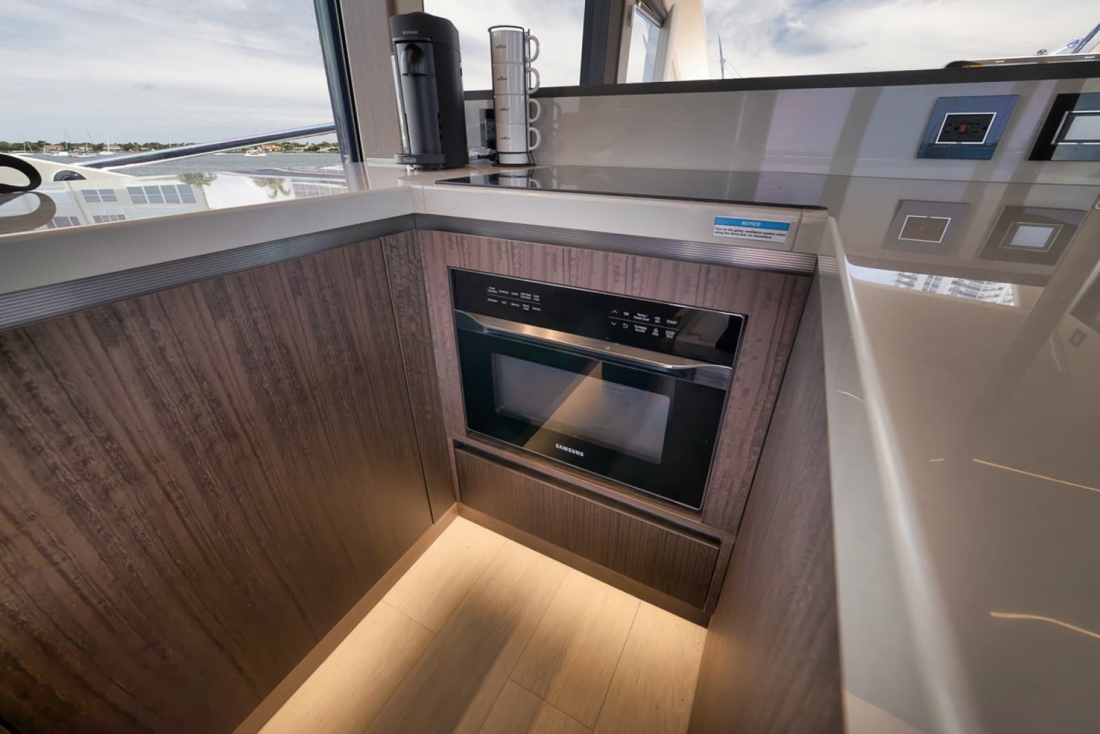 2023 Galeon 